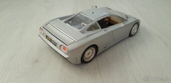 modely Bburago 1/18 starší na díly či opravu - 6