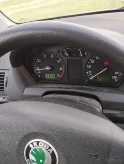 Škoda fabia 1.2 40kw rok 2003 - 6