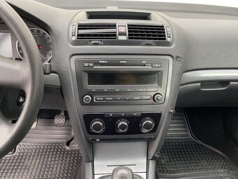 Škoda Octavia II 1.6MPi , 75 kW benzín, 2010 - 6
