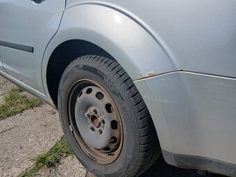 Ford Focus MK2 1.6 kombi benzín - 6