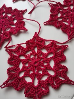 Vločky závěs červený - 6