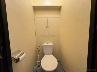 Prodej bytu 1+kk, 25 m2, OV, sklep, ulice Jabloňová, Praha 1 - 6