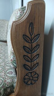 Masivní rohová lavice +2x židle s područ. + rozkládací stůl - 6