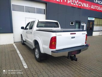 Toyota Hilux 2,5 D-4D Double Cab Terra (2010) - 6