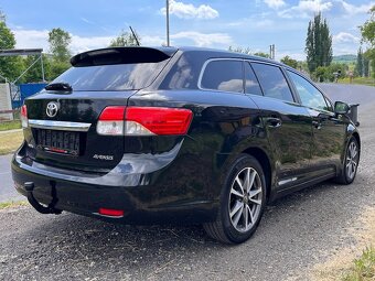 TOYOTA AVENSIS 1.8i 108KW,2014,130KM,EXECUTIVE,NÁDHERNÝ STAV - 6