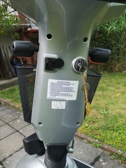 Elektrický invalidní vozík / skútr - 6
