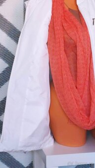 LEHOUNKÁ PROŠÍVANÁ VESTA + ŠÁLA - vel. 44 - 6