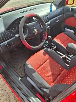 Škoda octavie 16. 75. kW. Benzín - 6