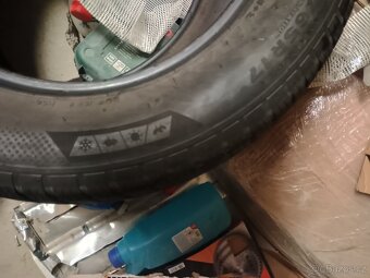 Celoroční gumy 215/65/r17 - 6