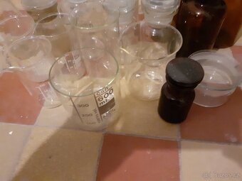 Laboratorní sklo - 6