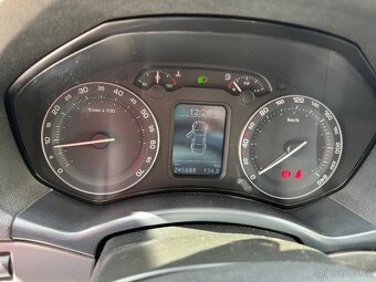 Škoda Octavia 1.6FSI SUPER STAV - 6