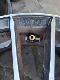 Prodám Disky AEZ 7Jx16H2 na AUDI A3 - 6