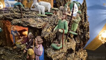 Starožitný ručně řezaný betlém - 6