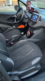 Peugeot 208 - 6