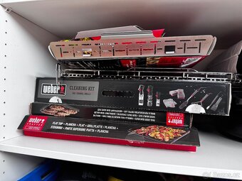 WEBER Genesis EX-335 + originál příslušenství za 20 000 Kč - 6