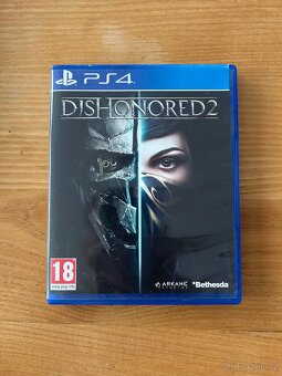 Playstation 4 slim 500gb + hard disk 2Tb + hry v konzoli - 6