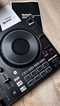 Numark mixtrack platinum fx - 6