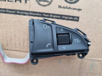 TLACIDLA NA MULTIFUNKCNY VOLANT OCTAVIA 3 SUPERB 3 KODIAQ - 6