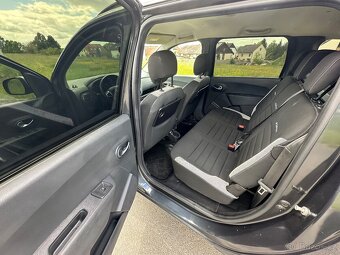 Dacia Lodgy Stepway Blue dCi 115 (7 míst) – první majitel, n - 6