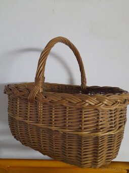 Proutěný košík s uchem - 6