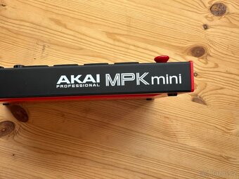 AKAI MPK Mini MK3 – téměř nový, použitý jen 2× - 6