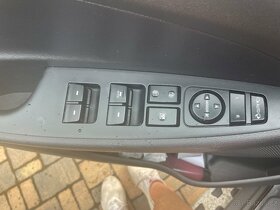 Hyundai Tucson 4x4 automat 2.0 CRDI - 6