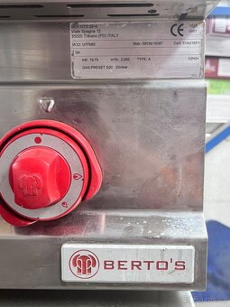 Berto's Plynový sporák G7F6BE. Záruka - 6