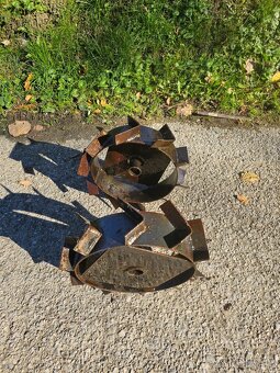 Prodám nářadí na kultivátor Mountfield - 6