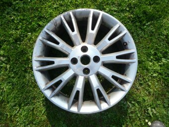 Prodám alu kola originál Fiat Grandepunto - 6
