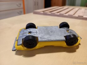 Prodám starý model autíčka Ferari - 6