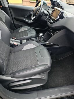 PEUGEOT 2008 - 6