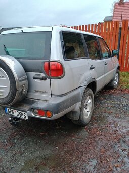 Nissan Terrano II - 6