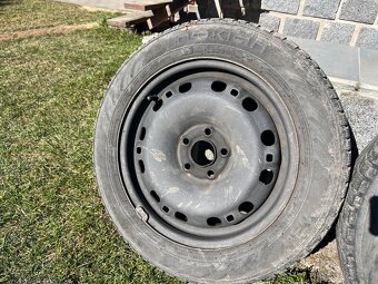 Zimni kola Nokia WR D3 185/60/15 - 6