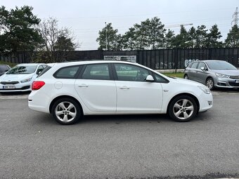 Opel Astra J 1,6 Turbo 180k, 2011, 1. MAJ.ČR, VADA MOTORU - 6