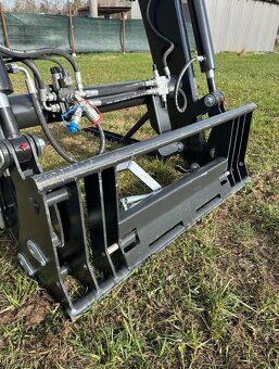 Čelní nakladač HYDRATRAC 1500 - 6