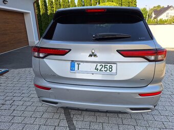 Mitsubishi Outlander - 6