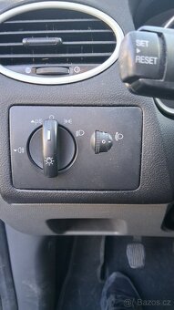 Focus 1.6 benzín combi - 6