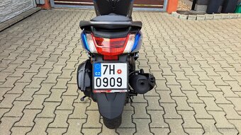 YAMAHA NMAX 125 ABS, NOVÝ V ČR, DPH ,NAJETO POUZE 960 Km - 6