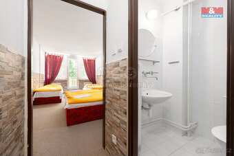 Prodej hotelu, penzionu, 2237 m², Komňa - 6