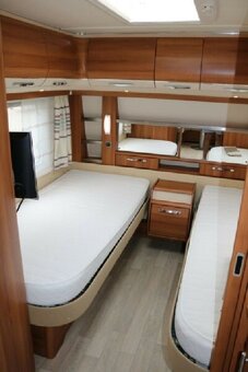 PRODÁM obytný vuz, karavan |Fendt Diamant•560SG|pro 4 osoby - 6