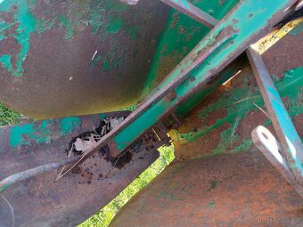 Půdní rýhovací fréza za traktor - 6