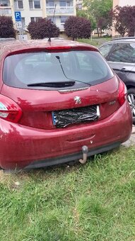 PEUGEOT 208 1,2. Benzín. - 6