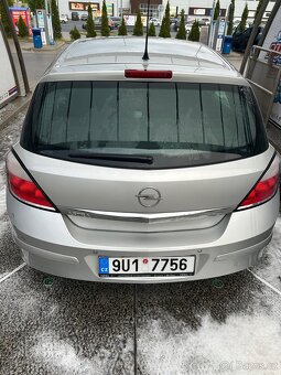 Opel astra H 1.4i r.v 2004 66kW, první majitel ČR - 6