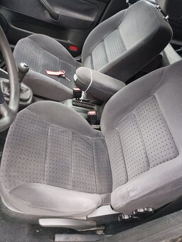 Prodám veškeré náhradní díly ve golf IV 1.6 74kw - 6