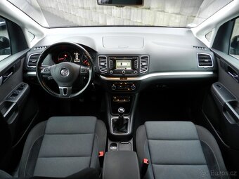 Volkswagen Sharan 2.0TDi 103kW BIXENON EL. DVEŘE r.v.12/2011 - 6