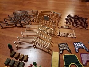 Prodám Schleich koně stáje a příslušenství - 6