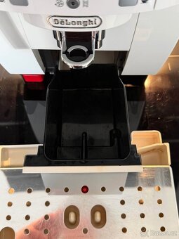 Kávovar DeLonghi Magnifica S - 6
