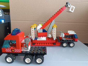 LEGO Town 6477 Fire Fighter's Lift Truck - 6