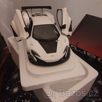 1:18 Autoart civilne modely - 6