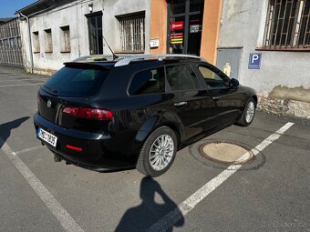 Alfa Romeo 159 1.9 85 kW - 6
